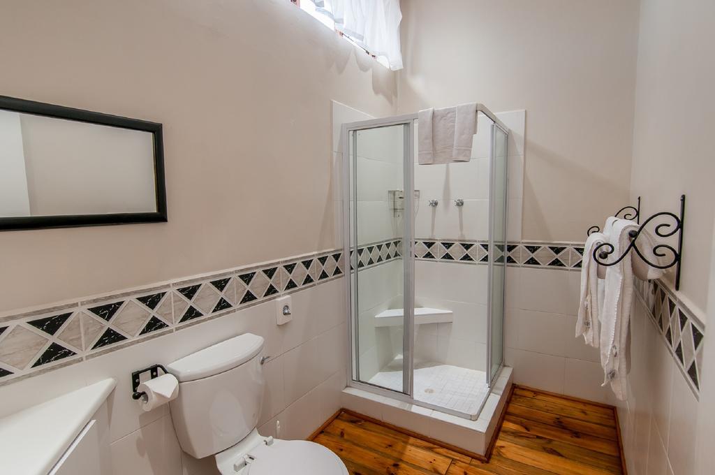 Lenore Guest House Порт Елизабет Екстериор снимка