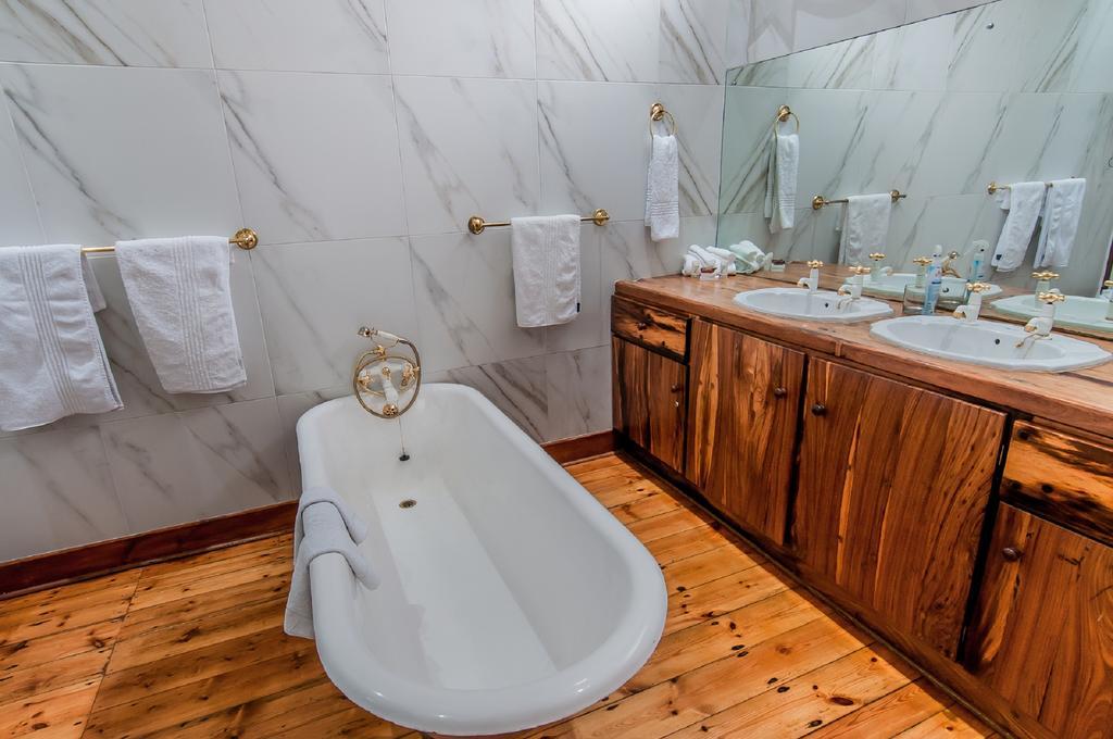Lenore Guest House Порт Елизабет Екстериор снимка